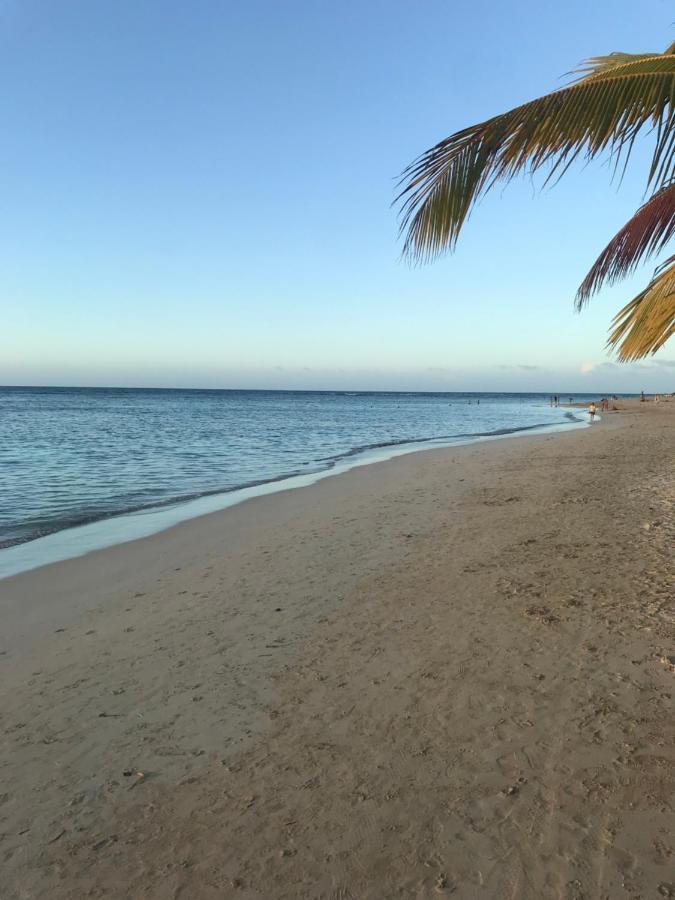 Cozy Oceanfront Villa With Direct Beach Access لاس تاريناس المظهر الخارجي الصورة